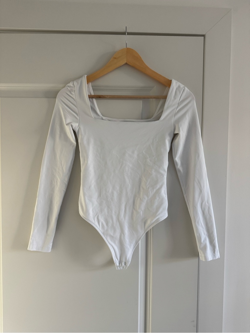 Aritzia White Long Sleeve Contour Bodysuit